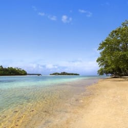 私家海滩、白沙、沙滩椅、海滩遮阳伞