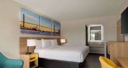 Days Inn by Wyndham Emporia