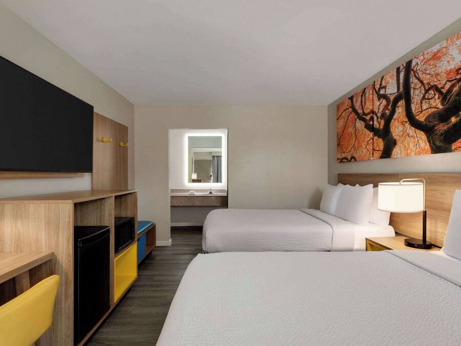 In-room safe, desk, laptop workspace, iron/ironing board