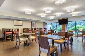 Desayuno continental incluido todos los días