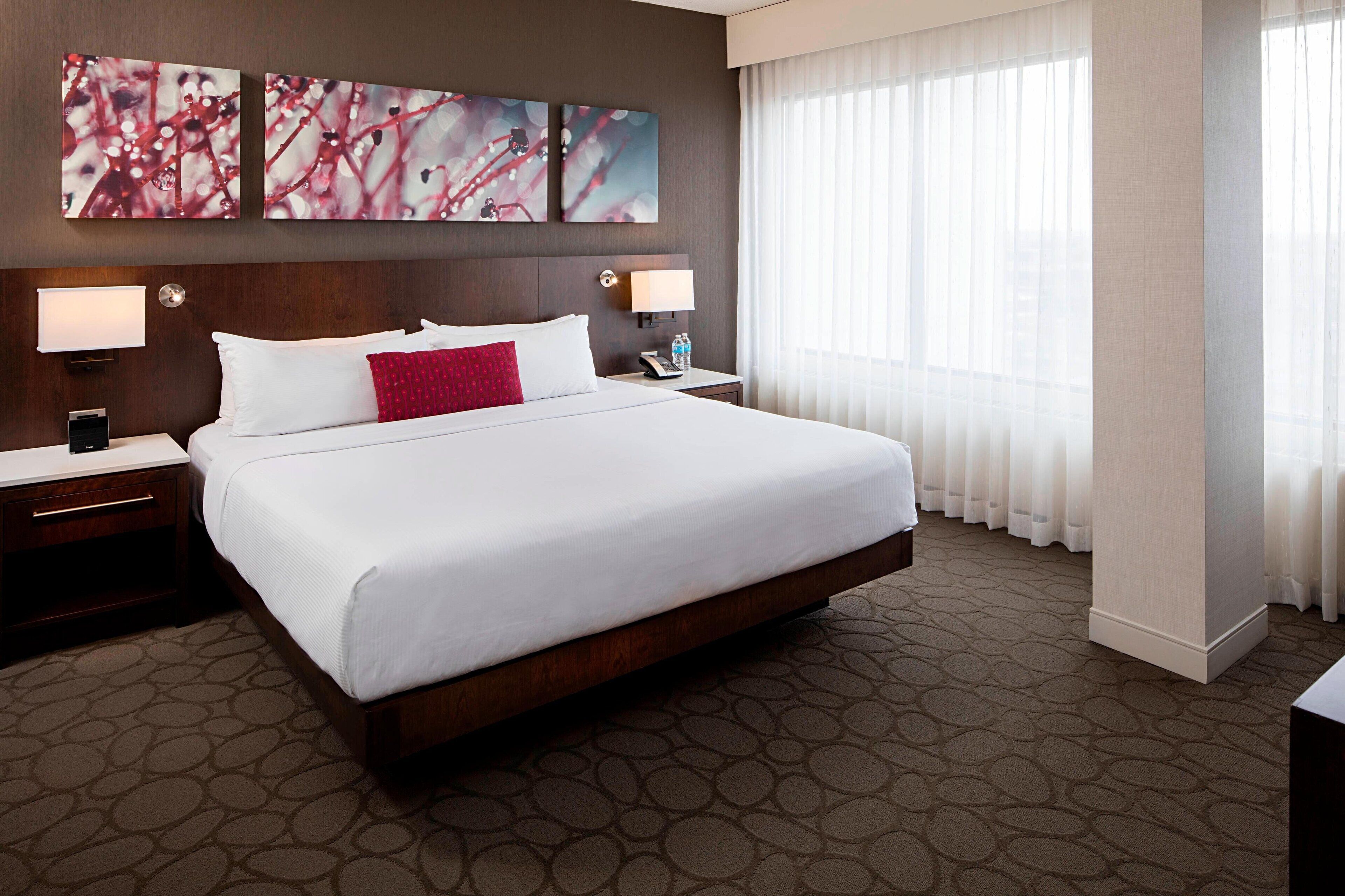 Photo - Delta Hotels by Marriott Edmonton South Conference Centre