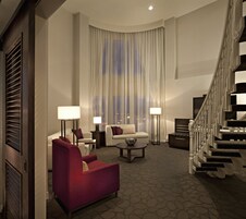 1 多间卧室、高档床上用品、办公桌、笔记本电脑工作区