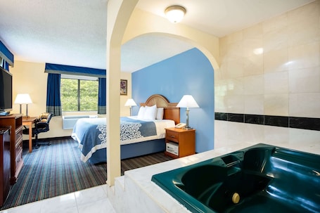 Suite, 1 King Bed, Non Smoking | Desk, iron/ironing board, rollaway beds, free WiFi. Days Inn by Wyndham Runnemede Philadelphia Area