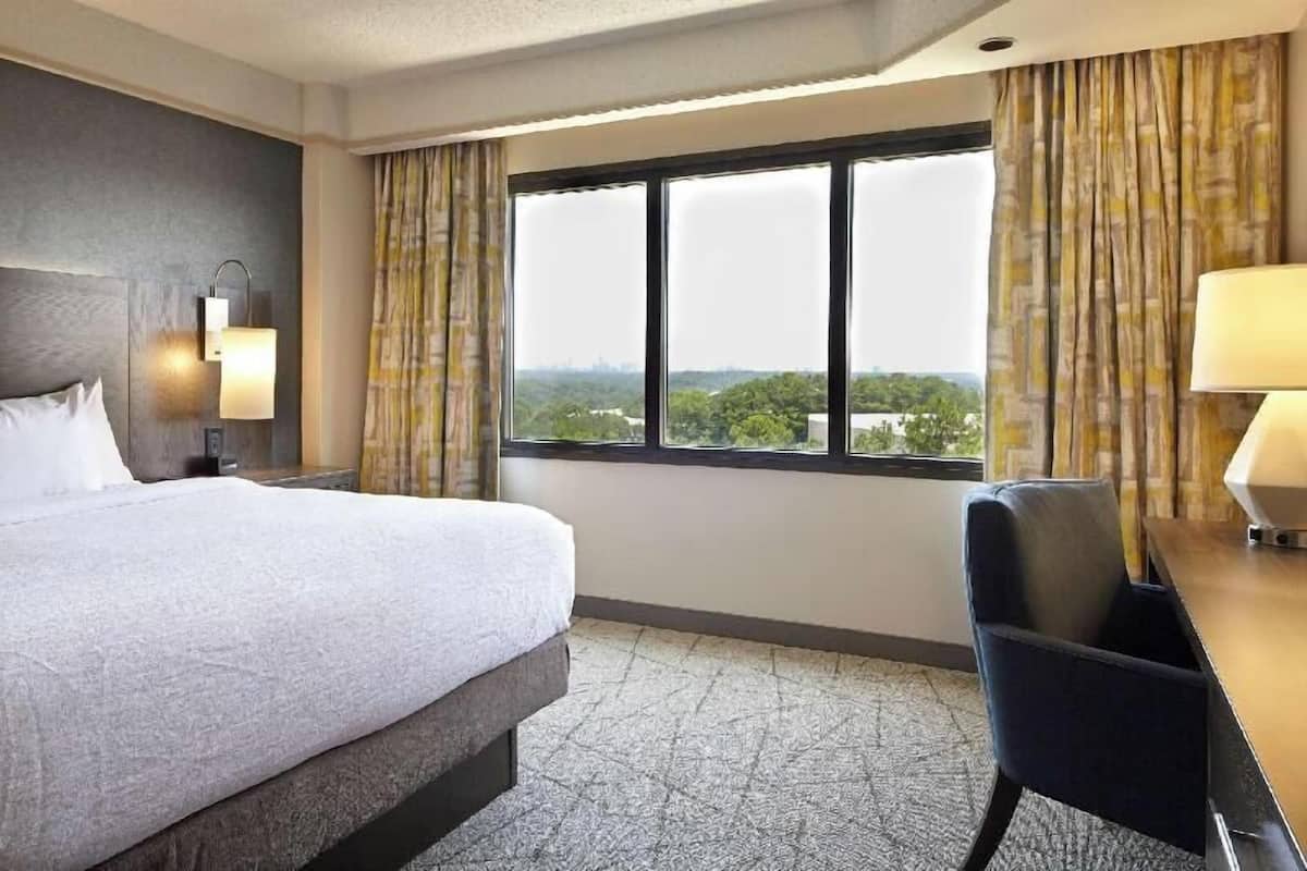 Premium bedding, in-room safe, desk, blackout drapes