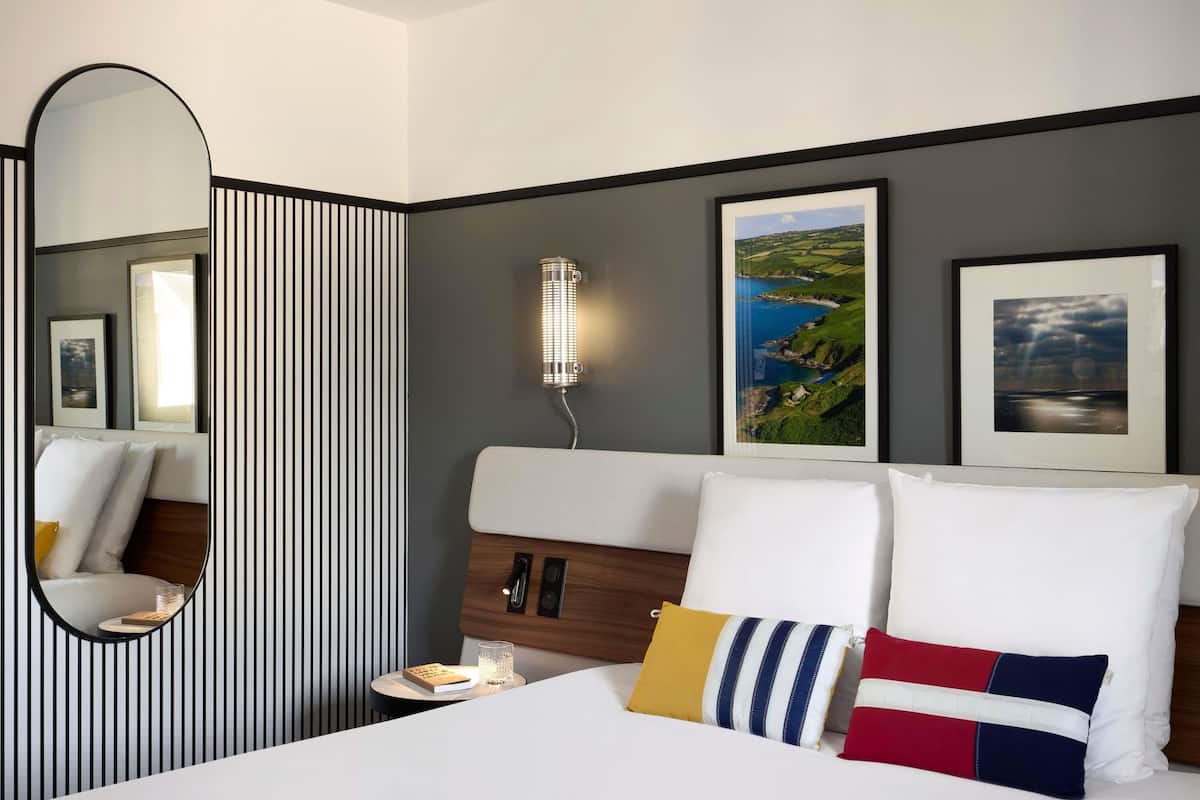 Superior Room, 1 Queen Bed