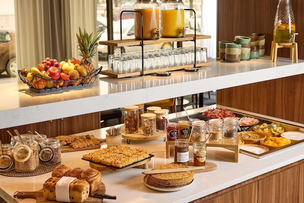 Daily buffet breakfast for a fee