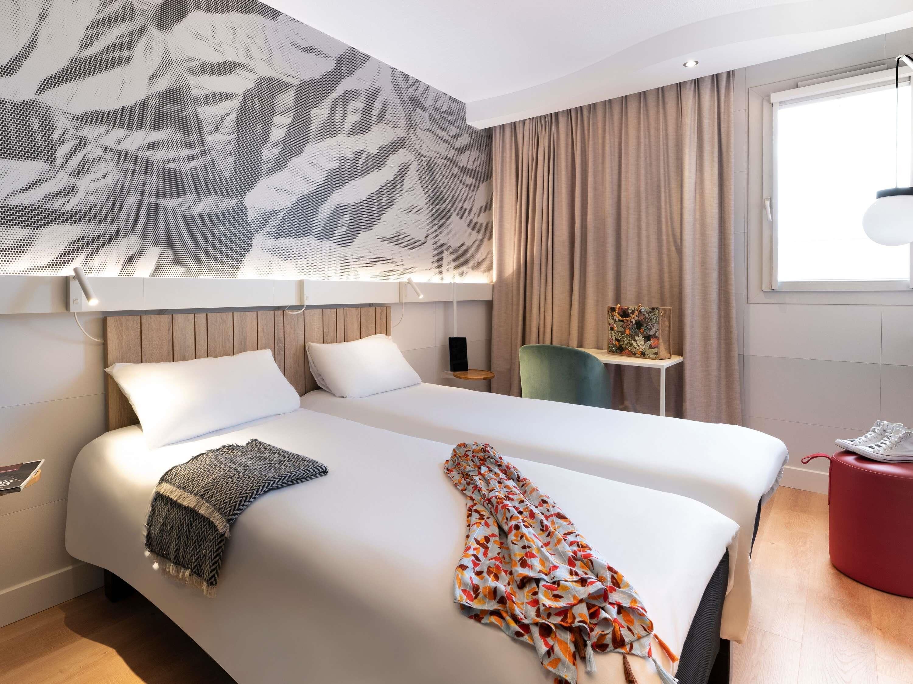 Standard Room, 2 Twin Beds | Individually decorated, individually furnished, desk, laptop workspace