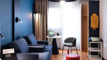 Family Room, Multiple Beds | In-room safe, individually decorated, individually furnished, desk