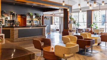 Cocktail bar