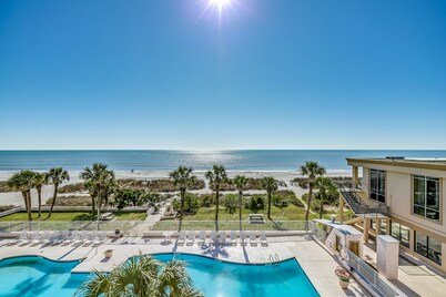 Ocean Crest Inn and Suites