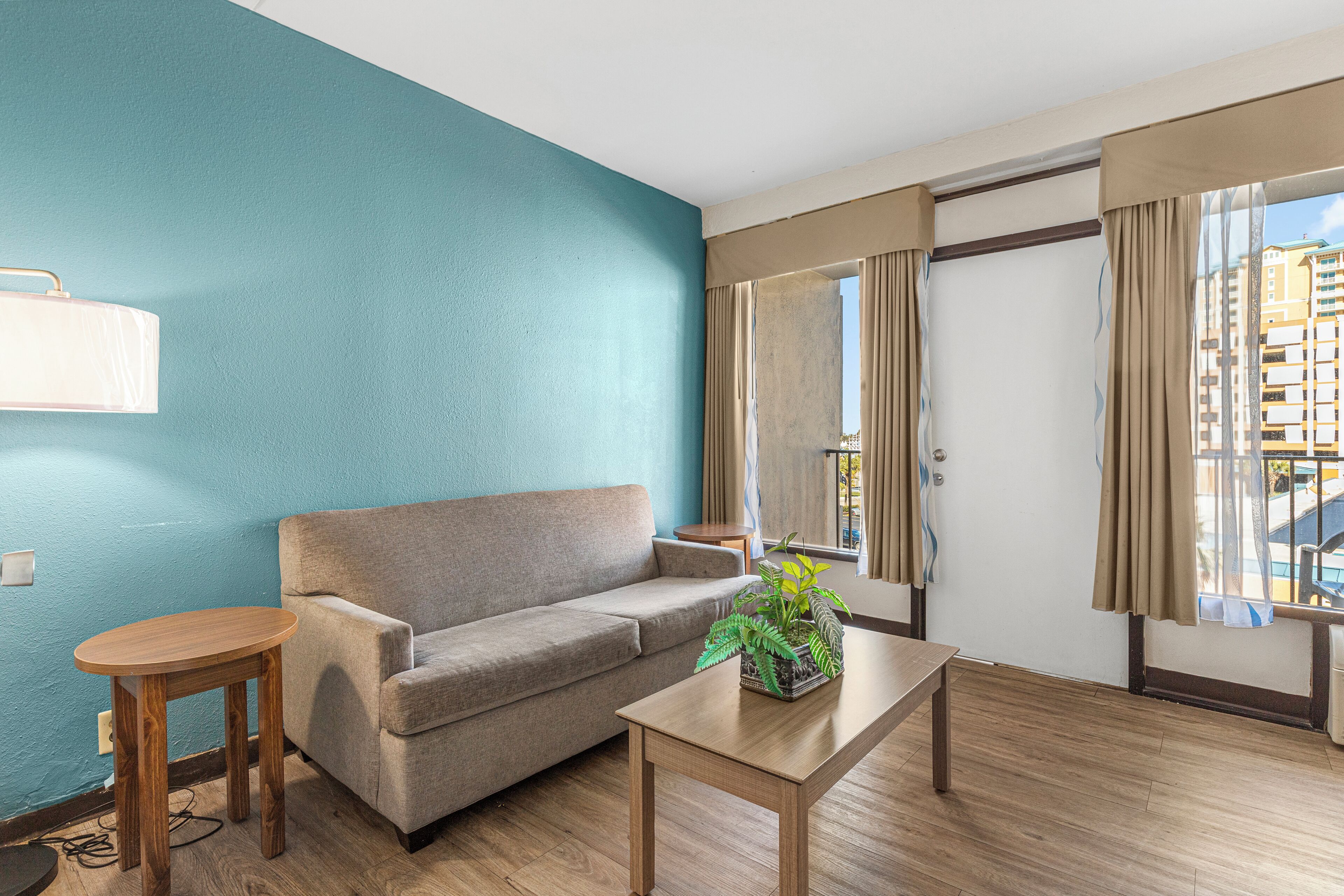 Photo - Ocean Crest Inn and Suites