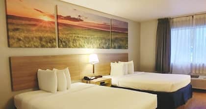 Days Inn by Wyndham Osage Beach Lake of the Ozarks