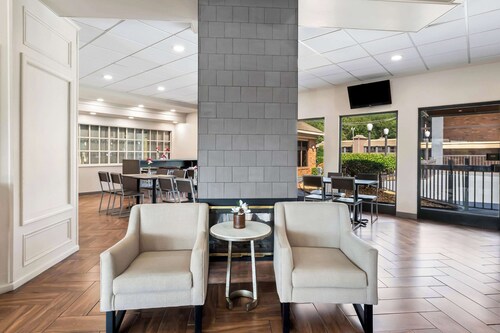 Quality Inn & Suites Fayetteville I-95