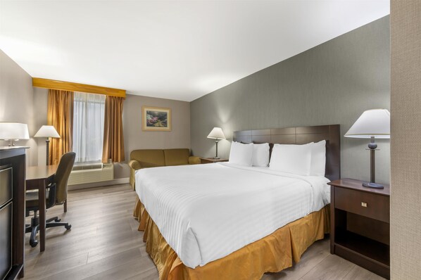 Standard Room, 1 King Bed, Non Smoking, Refrigerator & Microwave