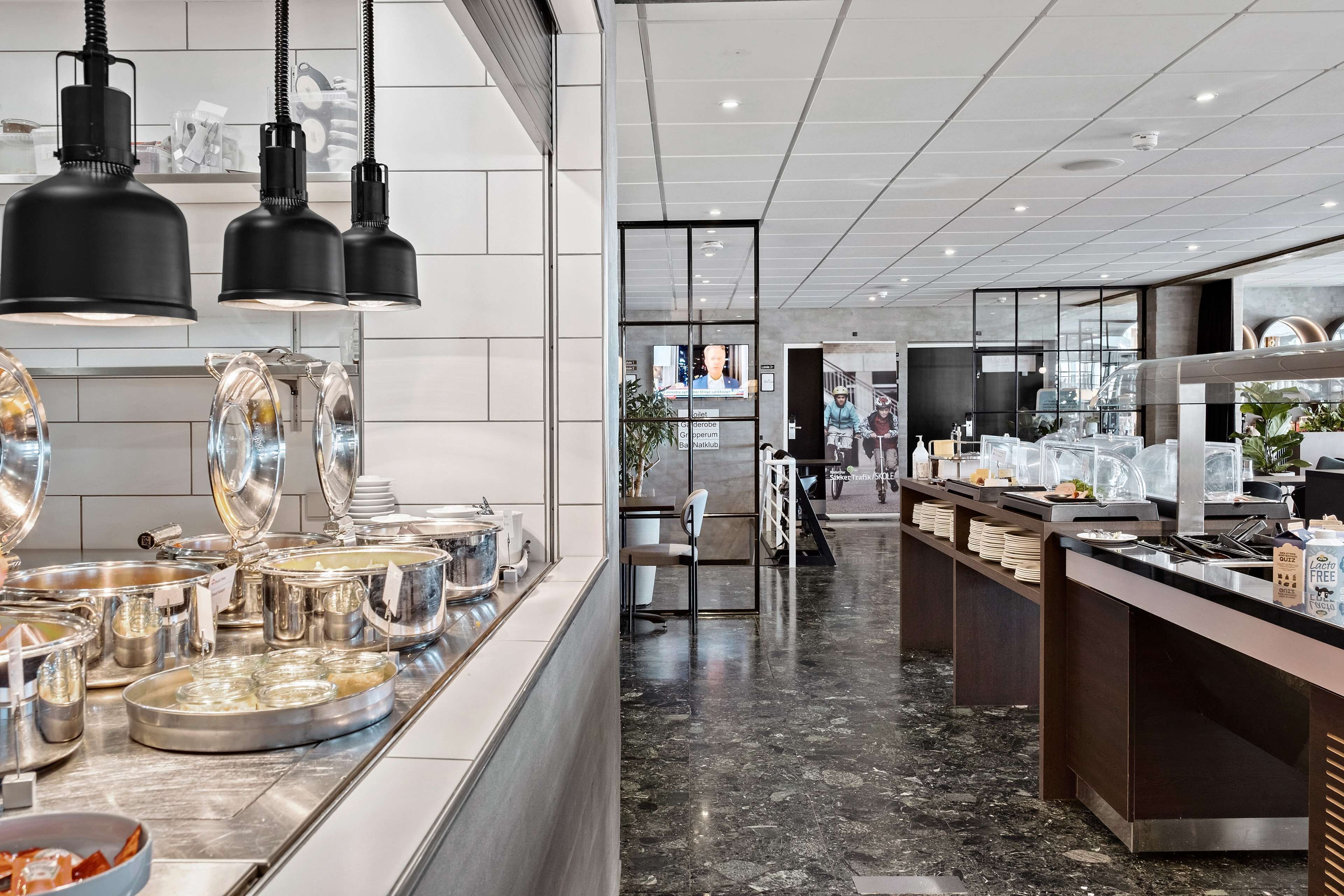 Desayuno buffet diario (DKK 130 por persona)