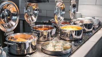 Daily buffet breakfast (DKK 130 per person)