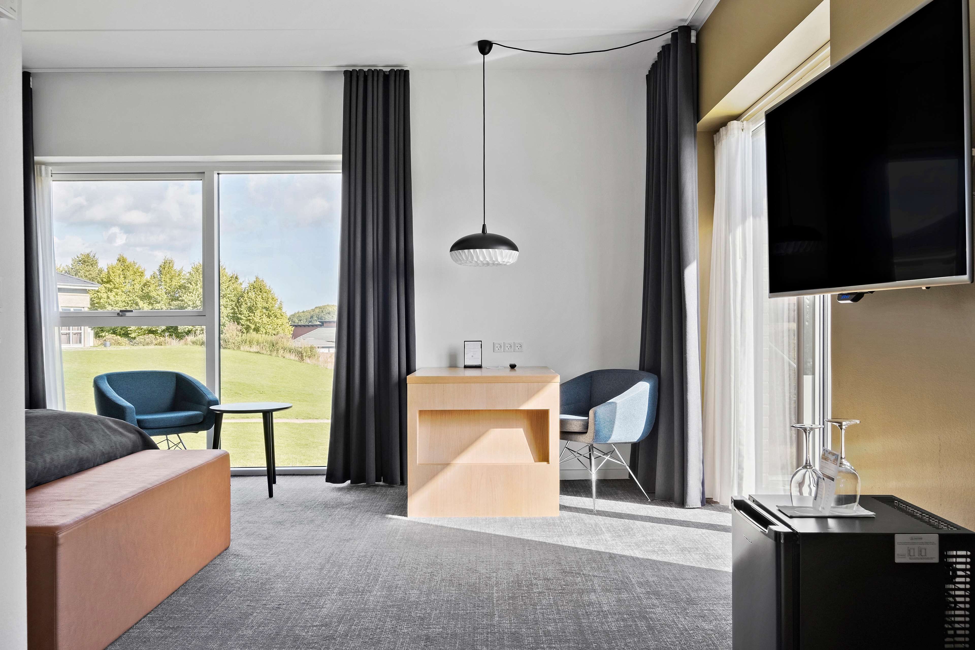 superior room, 1 king bed, non smoking, balcony | 1 bedroom, hypo-allergenic bedding, in-room safe, individually decorated