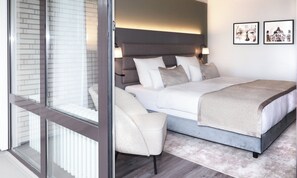 Minibar, bureau, chambres insonorisées, fer et planche à repasser