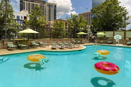 Seasonal outdoor pool. Wyndham Atlanta Buckhead Hotel & Conference Center