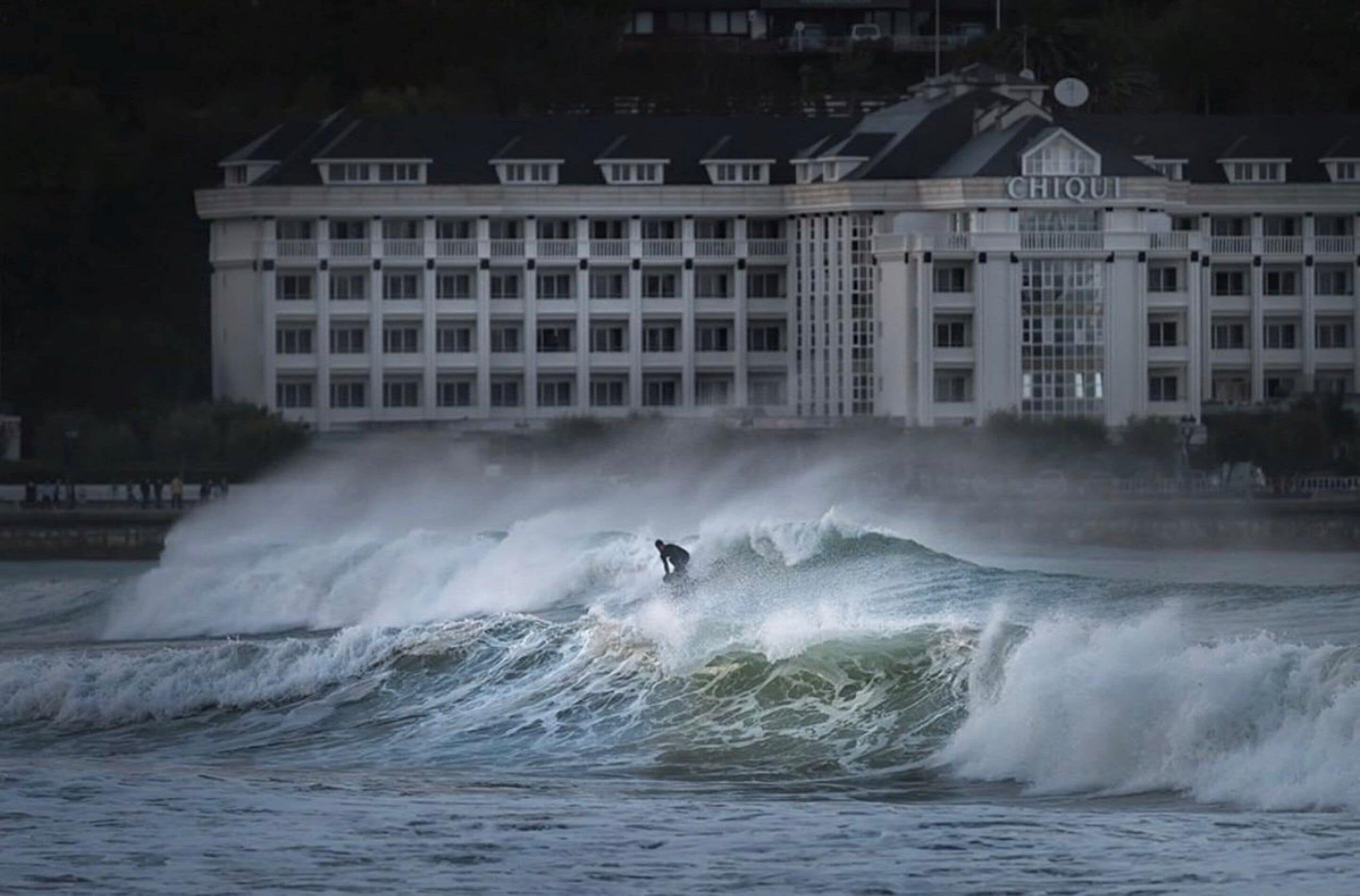 surfing/boogie boarding
