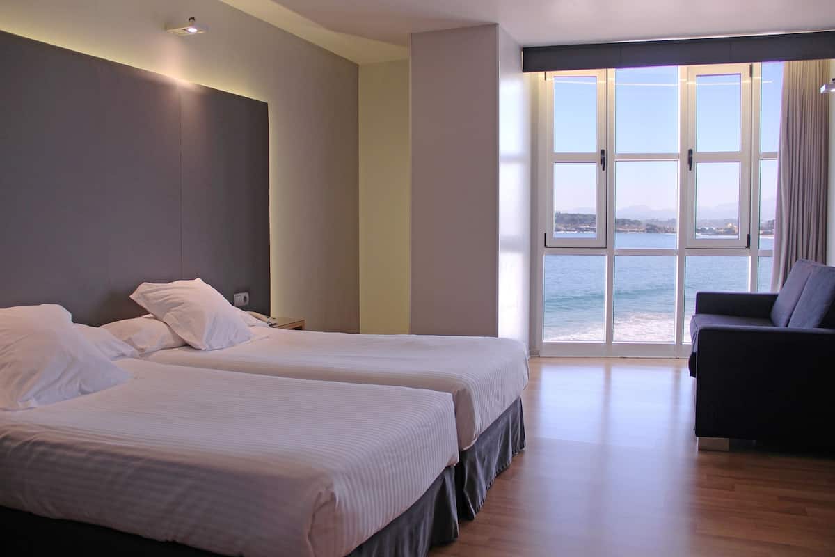 Camera Superior, 1 letto matrimoniale o 2 letti singoli, vista mare | 1 camera, biancheria da letto di alta qualità, copriletto in piuma