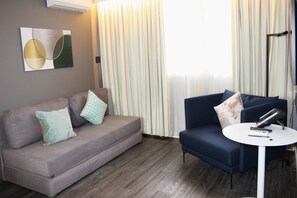 Suite, 1 King Bed | Hypo-allergenic bedding, minibar, in-room safe, desk