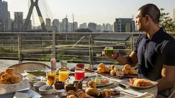 Breakfast, lunch and dinner served