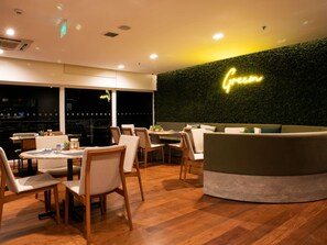 Bar (en la propiedad)