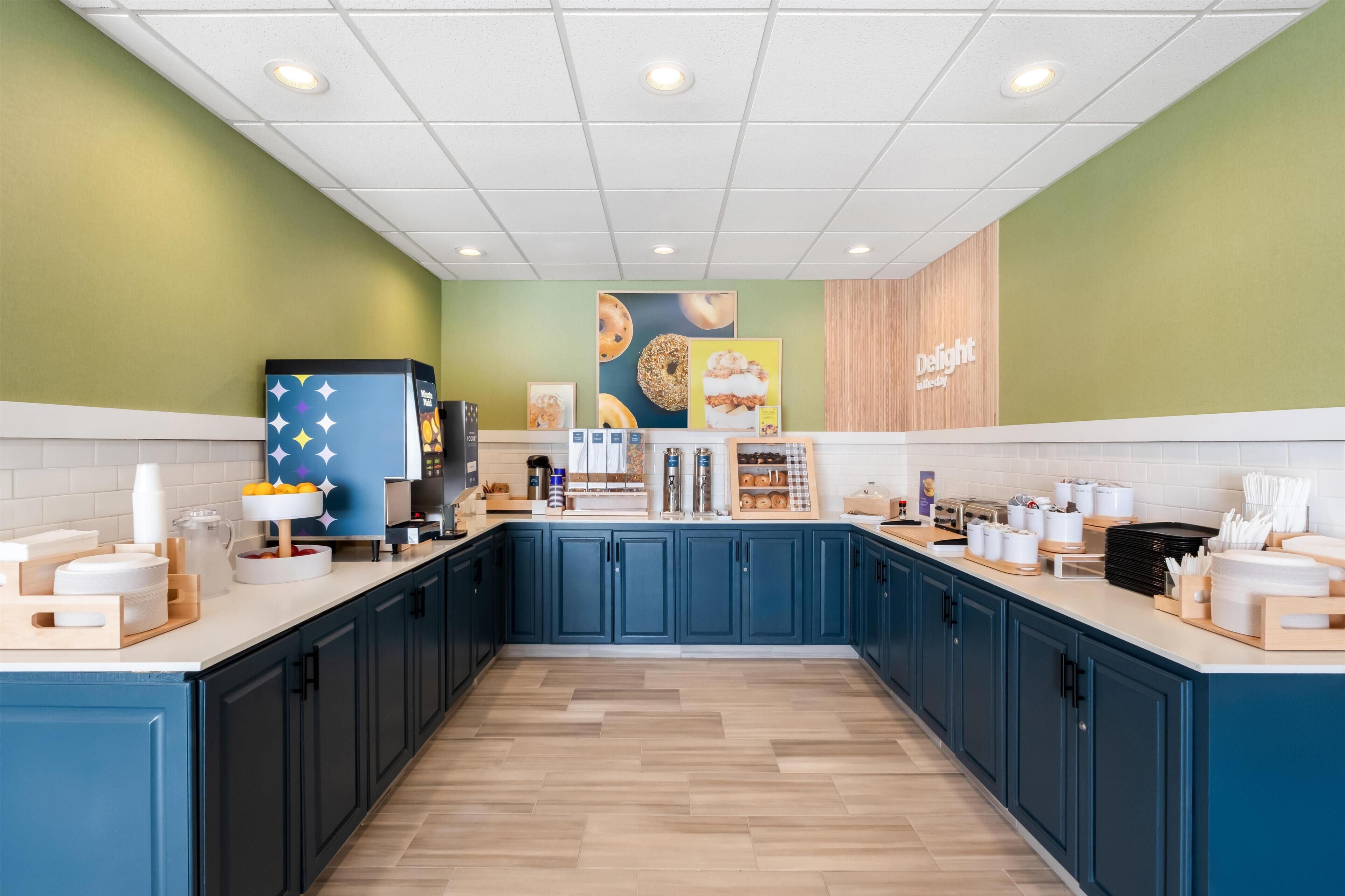 Free daily continental breakfast