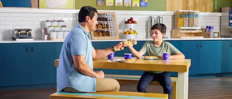 Free daily continental breakfast