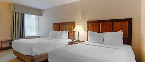 Zimmersafe, Schreibtisch, laptopgeeigneter Arbeitsplatz