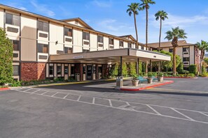 Exterior - Ellis Island Hotel (Las Vegas)