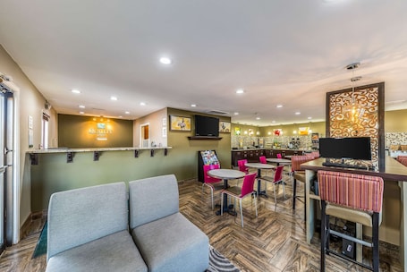 Lobi. Quality Inn Glenpool - Tulsa