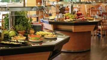 Der serveres morgenmad