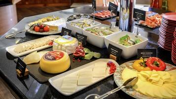 Daily buffet breakfast for a fee
