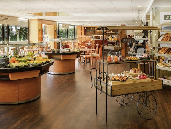 Breakfast served - Novotel Porto Gaia (Vila Nova de Gaia)