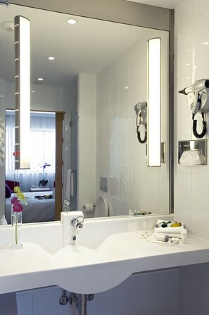 Ducha y bañera combinadas y artículos de higiene personal ecológicos