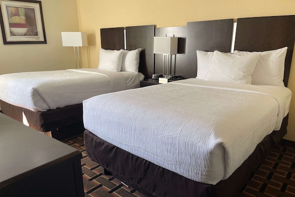 Chambre, 2 lits doubles, non-fumeurs | Literie de qualité supérieure, coffres-forts dans les chambres