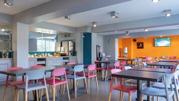 Daily buffet breakfast (EUR 12.5 per person)