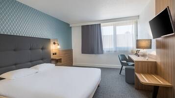 Chambre Double Confort, vue jardin | 1 chambre, bureau, rideaux occultants, chambres insonorisées