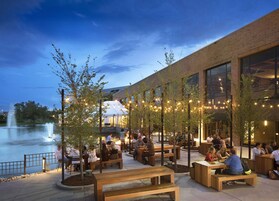 3 restaurants, breakfast served