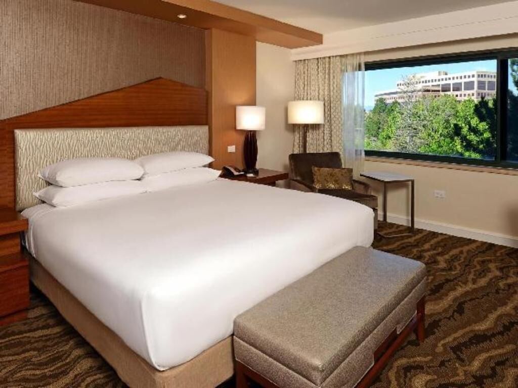 Egyptian cotton sheets, premium bedding, pillow-top beds, in-room safe