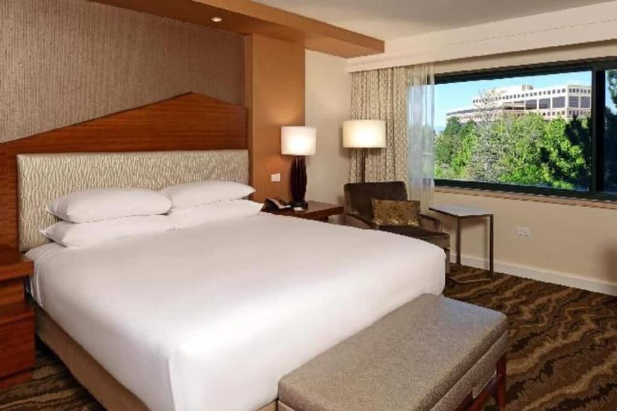 Egyptian cotton sheets, premium bedding, pillow-top beds, in-room safe