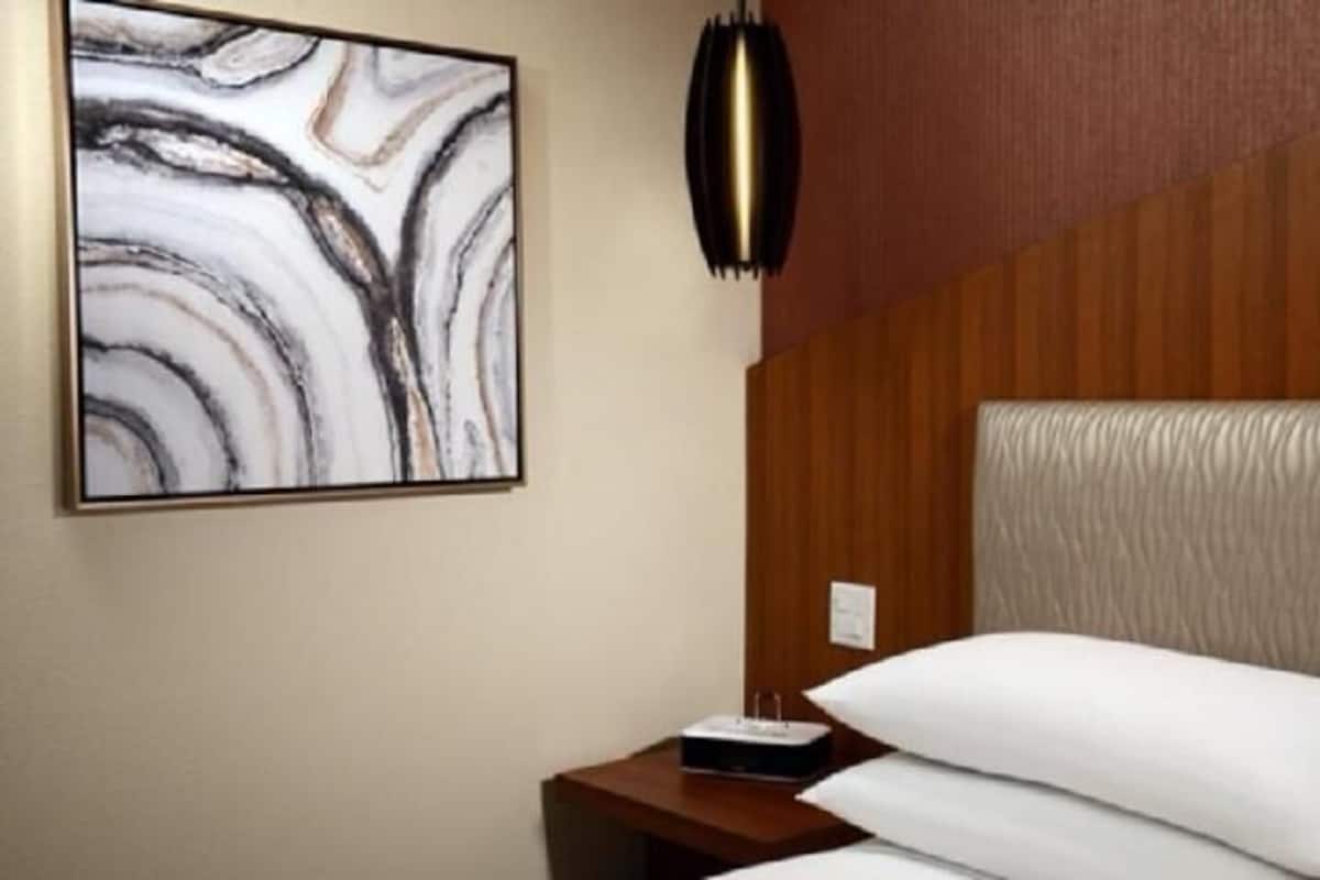 Egyptian cotton sheets, premium bedding, pillow-top beds, in-room safe
