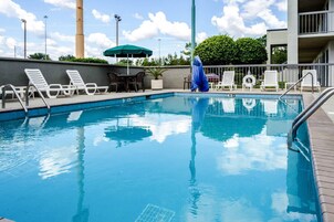 Outdoor pool, open 10 AM to 6:00 PM, pool umbrellas, sun loungers