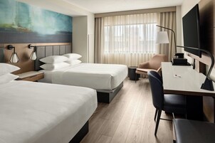 Egyptian cotton sheets, premium bedding, pillowtop beds, desk