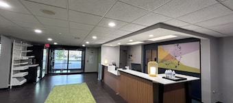 Spark by Hilton Green Bay