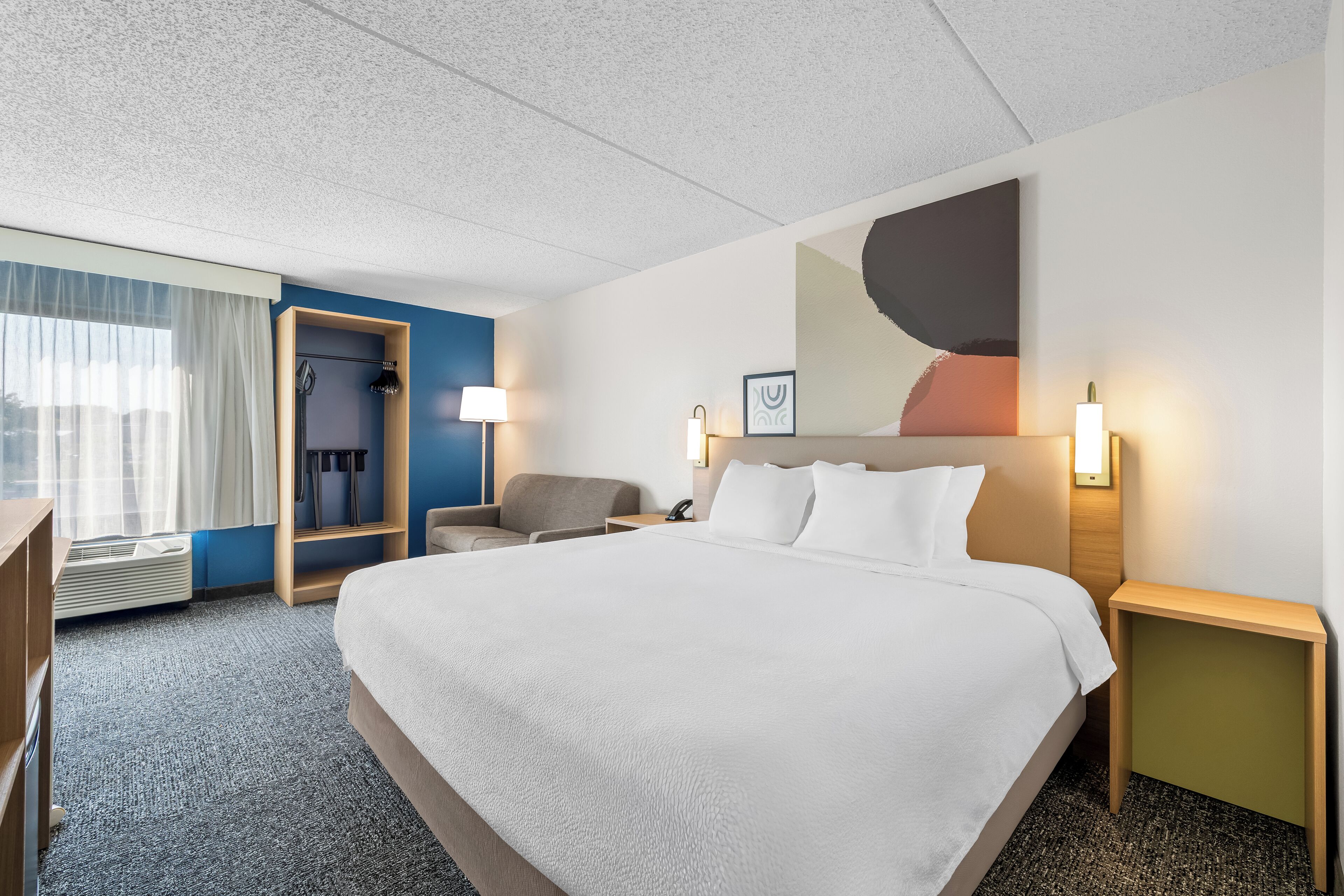 Room, 1 King Bed with Sofa bed | Hypo-allergenic bedding, down comforters, iron/ironing board, free WiFi