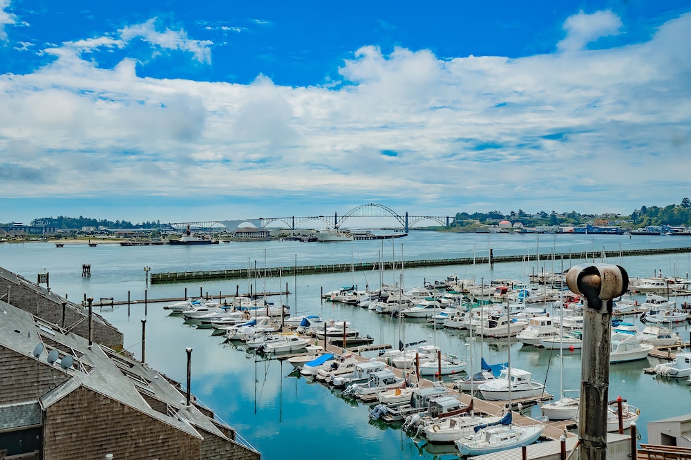 Embarcadero Resort Hotel & Marina by null