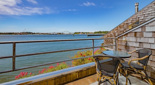 Embarcadero Resort Hotel & Marina